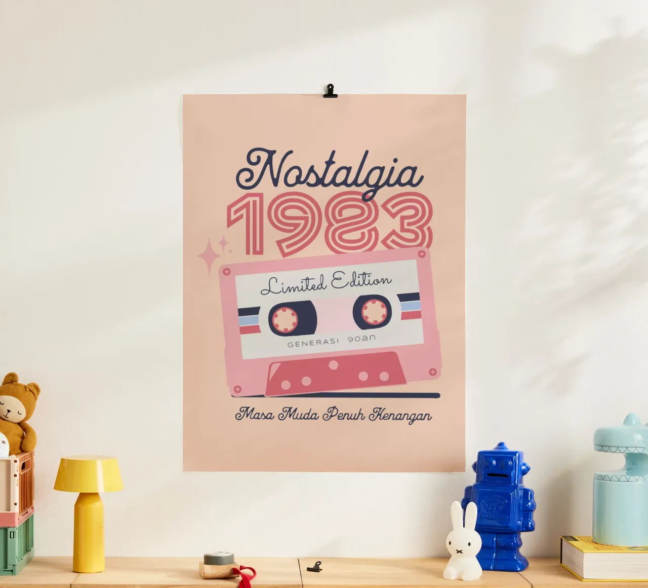 Nostalgia 1983 poster con telaio in alluminio da Gunawan Rb