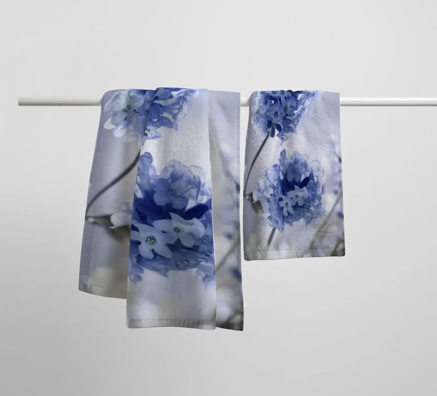 Lavendel badhanddoek van Atteloi Fotografie