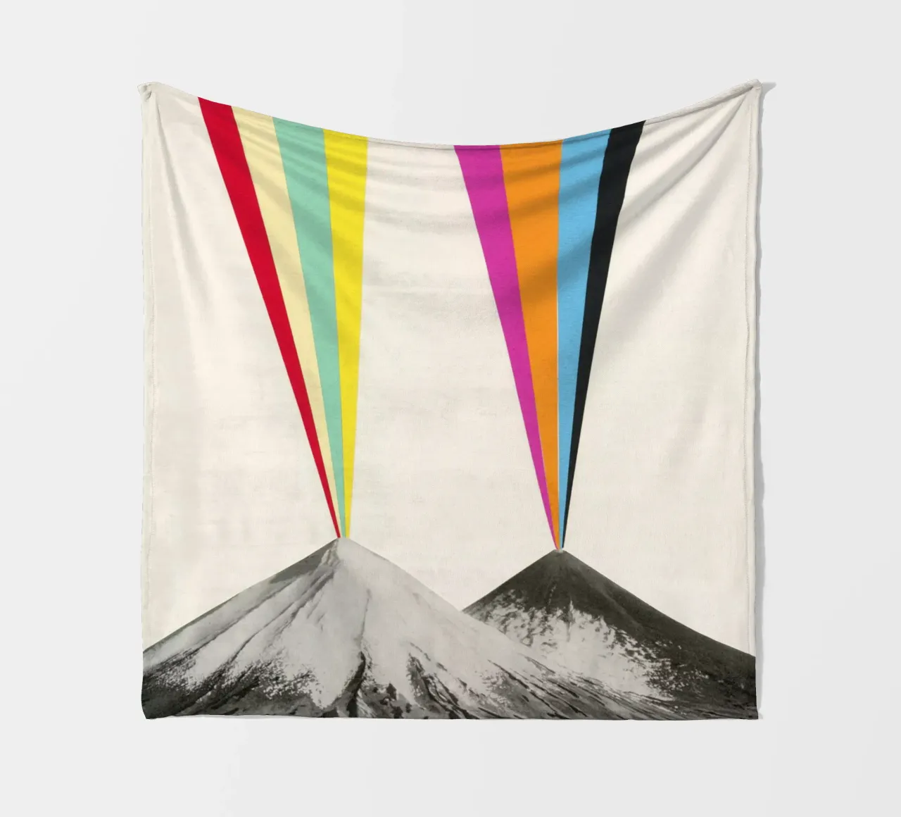 Vulkane Fleecedecke von Cassia Beck Collage