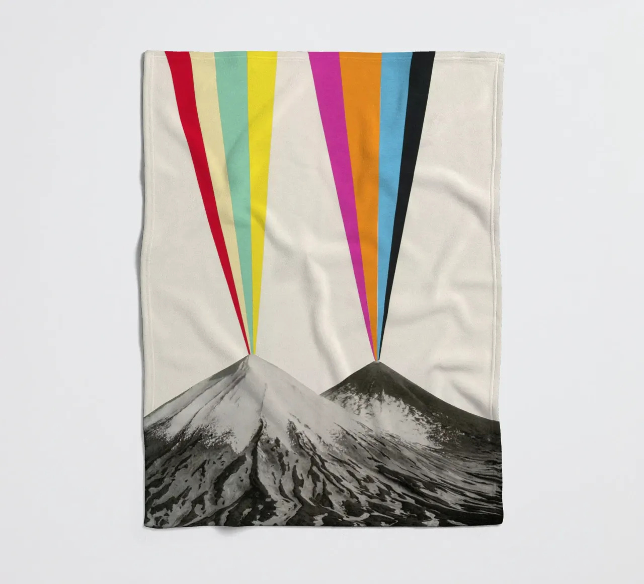 Vulkane Fleecedecke von Cassia Beck Collage