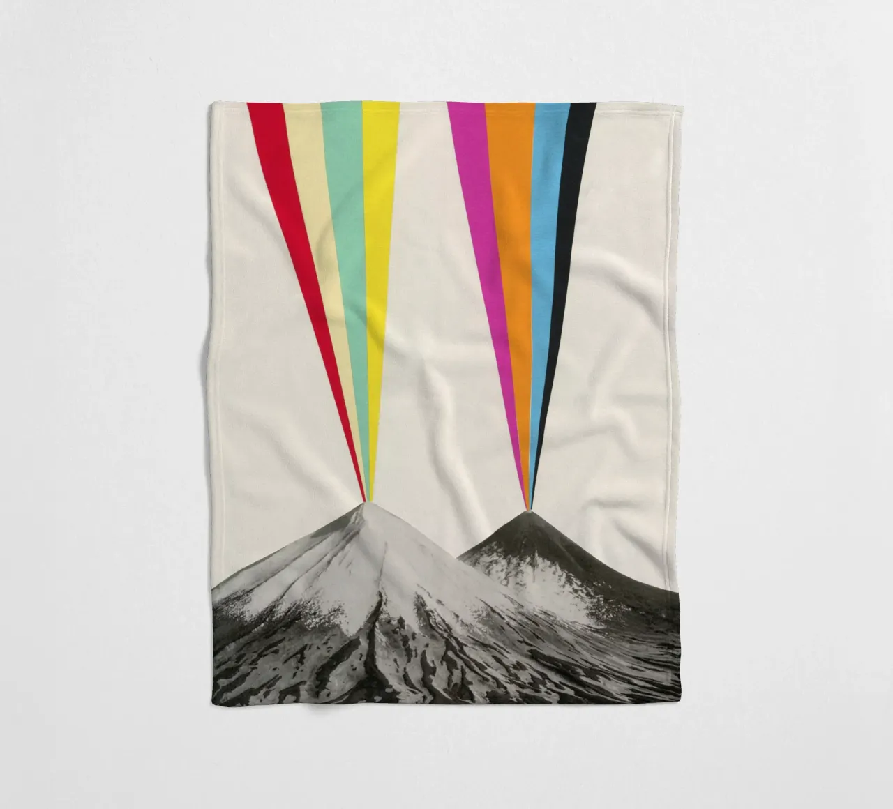 Vulkane Fleecedecke von Cassia Beck Collage