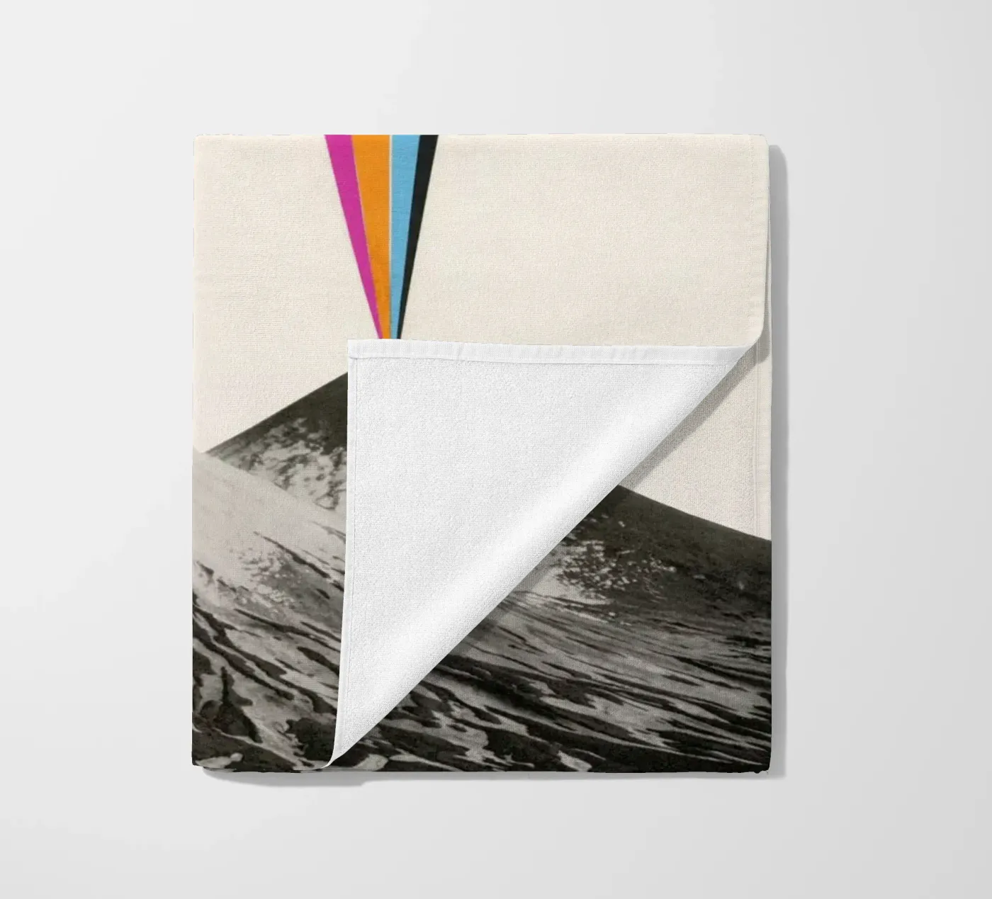 Vulcani telo mare da Cassia Beck Collage