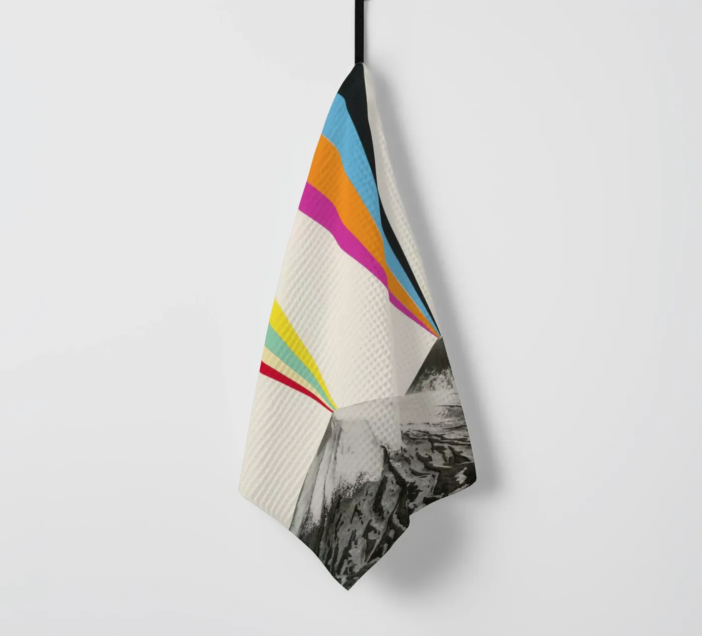 Vulkane Geschirrtuch von Cassia Beck Collage