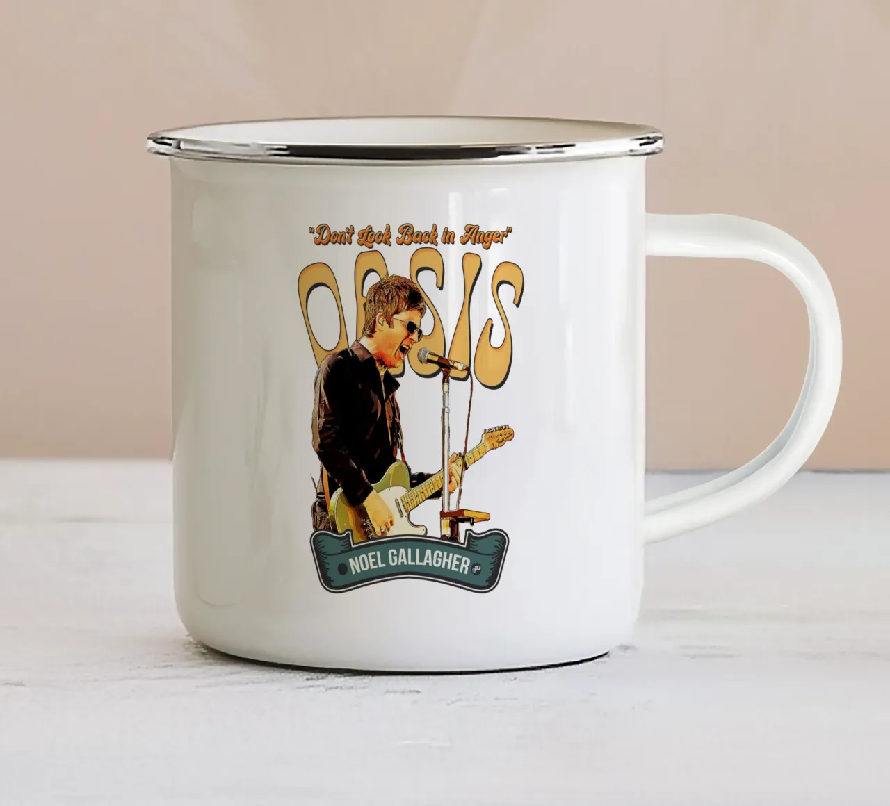 Non guardate indietro con rabbia tazza in smalto da Gunawan Rb