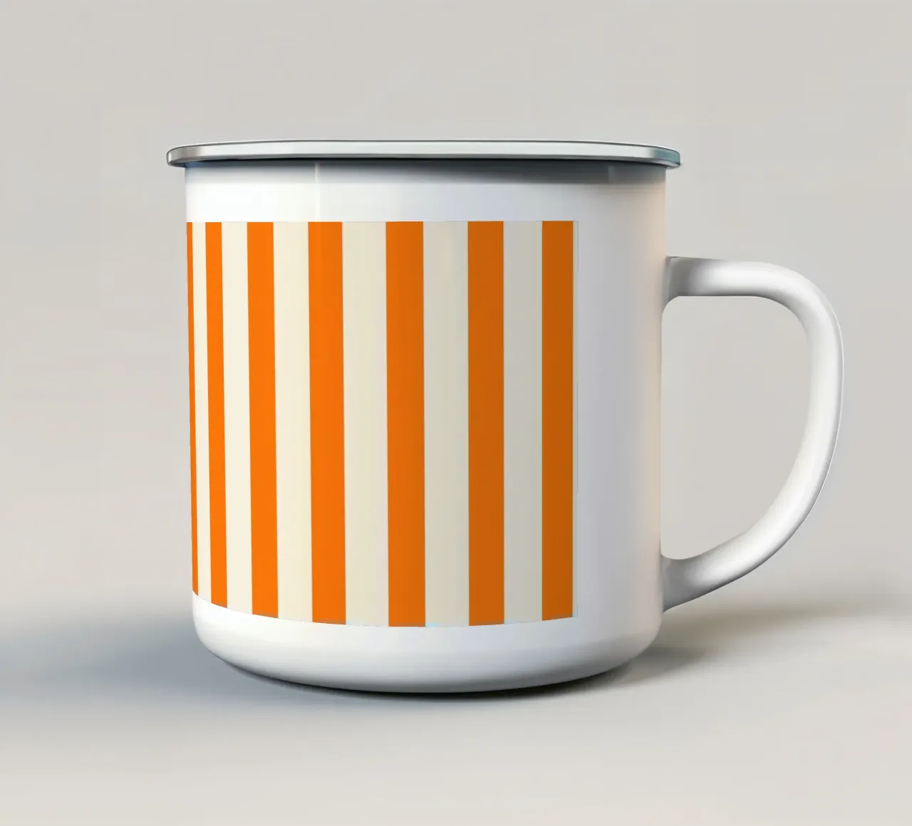 Strisce verticali nostalgiche arancioni tazza in smalto da Timeless moderna