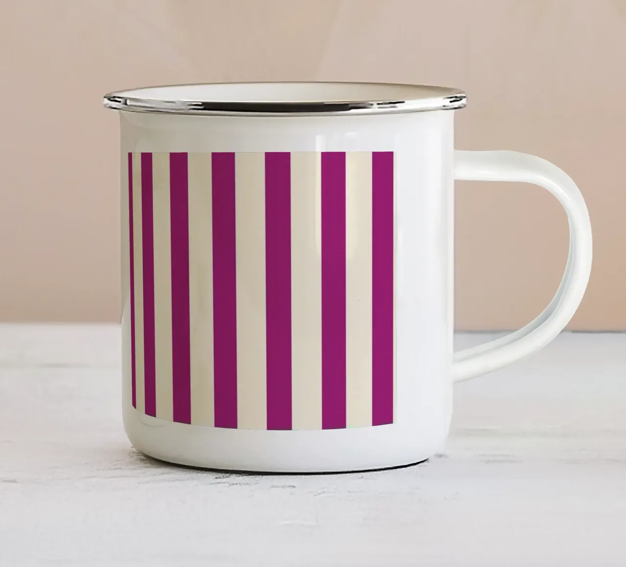 Magenta nostalgic vertical stripes tazza in smalto da Timeless moderna
