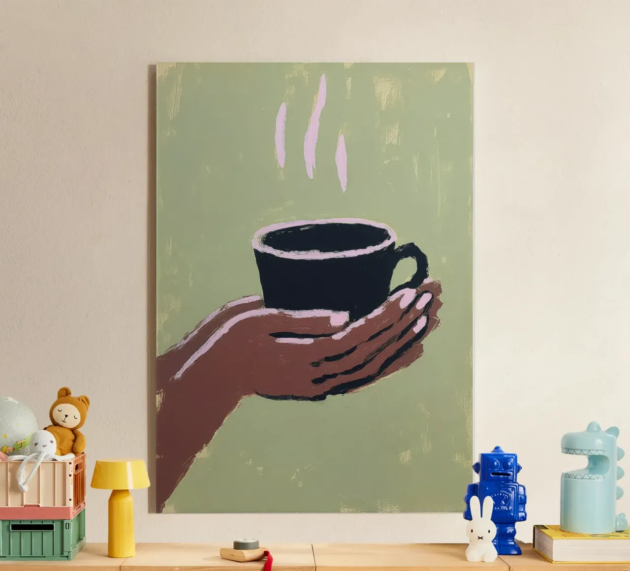 Mano con tazza di caffè su verde plexiglass da Calm Shapes