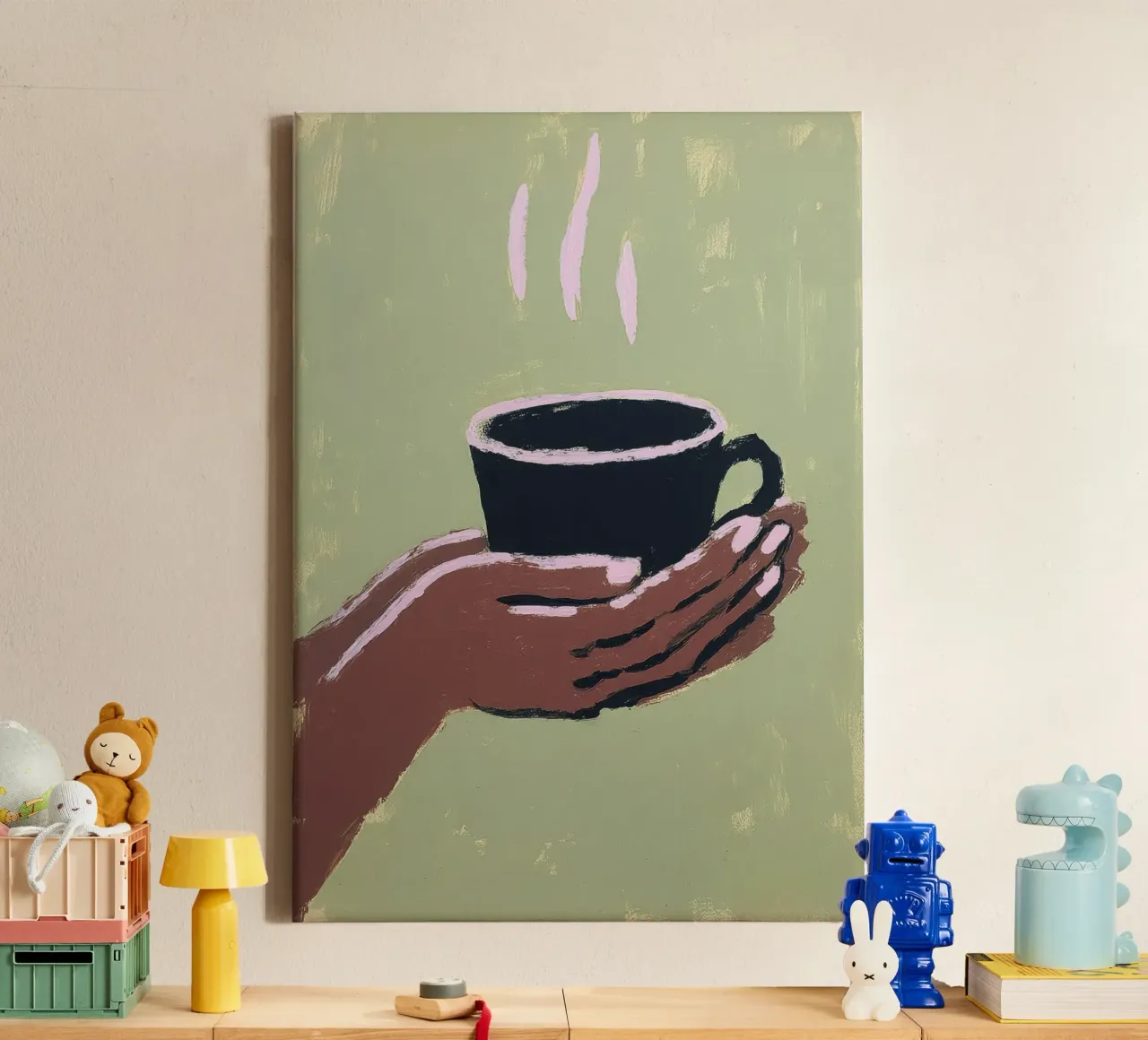 Mano con tazza di caffè su verde tela da Calm Shapes