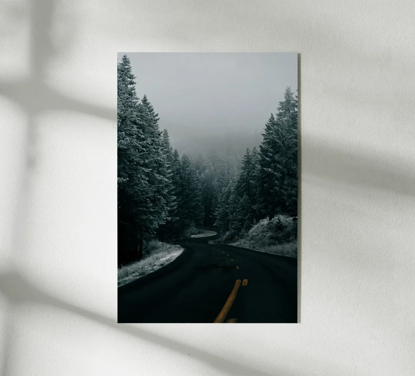 Dark Winter Road acryl van wowhannahphotos
