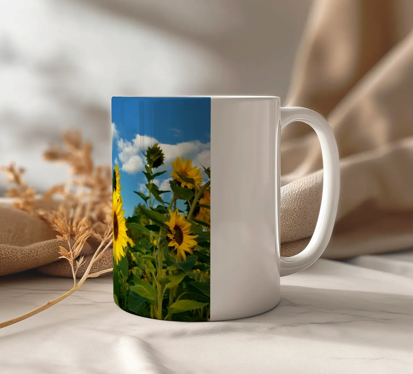 Sunflowers ceramic mug by Atteloi