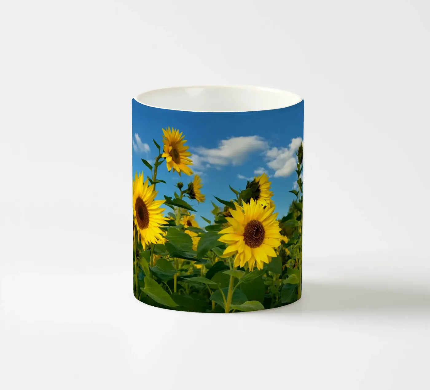 Sunflowers ceramic mug by Atteloi