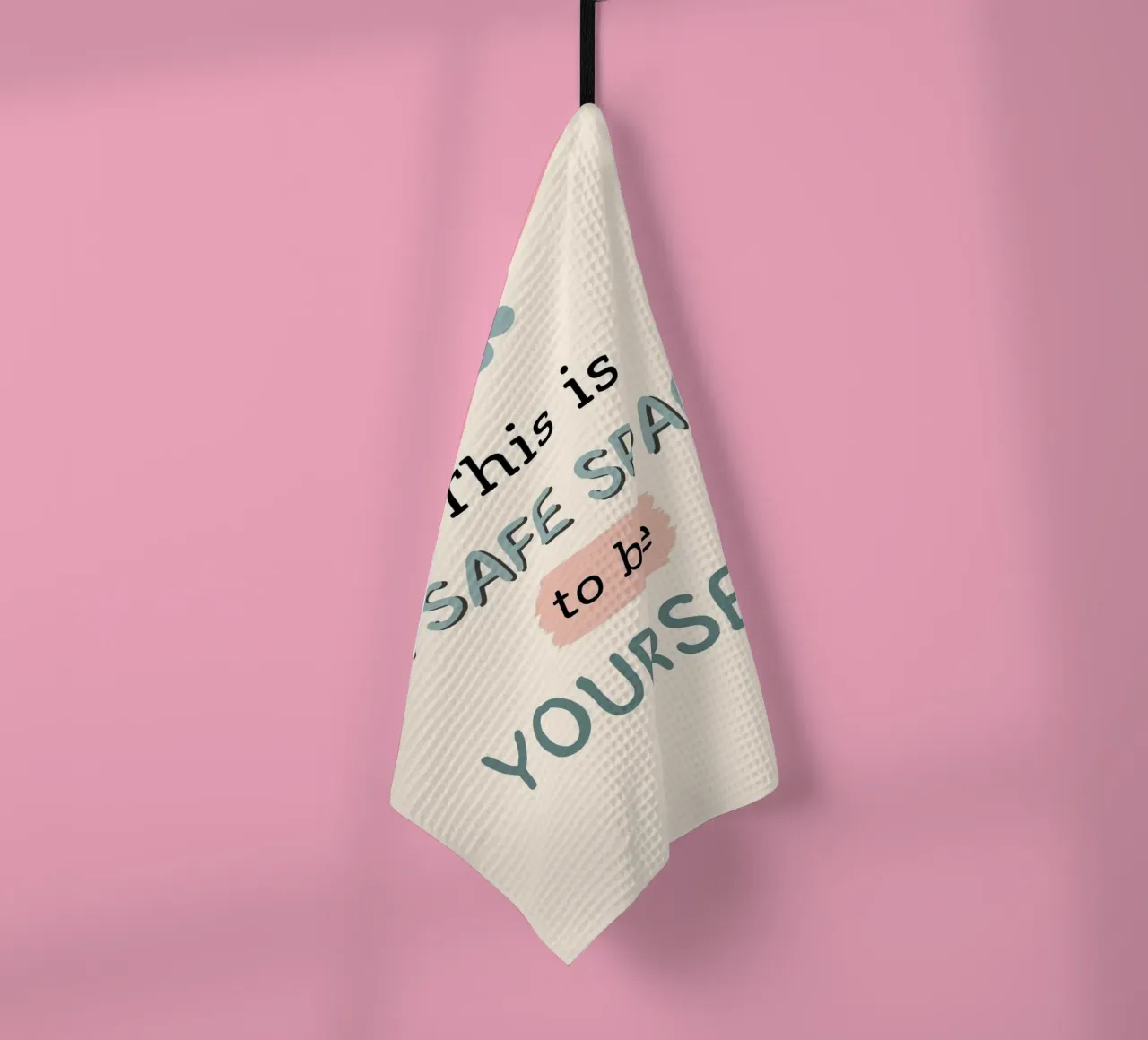 THIS IS A SAFE SPACE canovaccio da cucina da ARTEVO