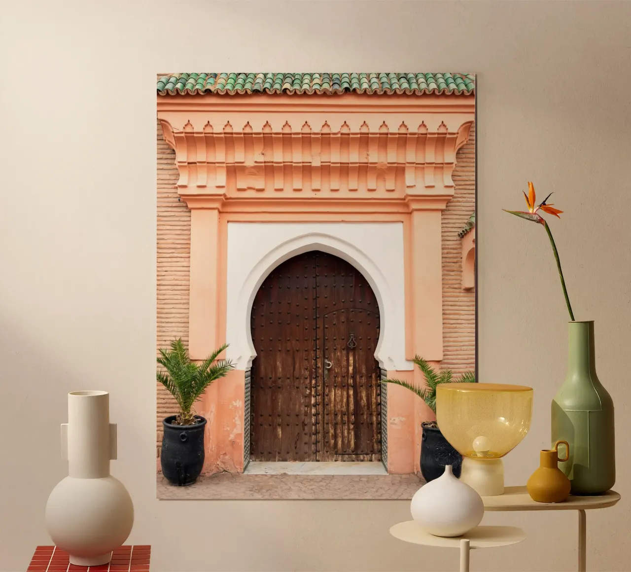 Marrakech Türen zum Palast - Reisefotografie Poster mit Holzrahmen von Raisa Zwart Photography