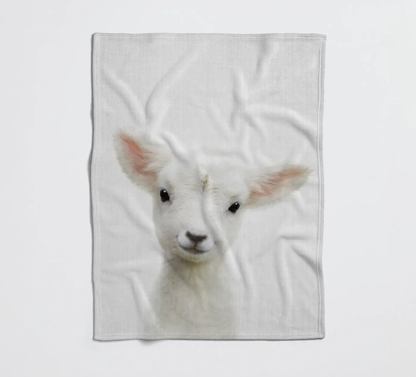 Kuckuckslamm Fleecedecke von Lila & Lola