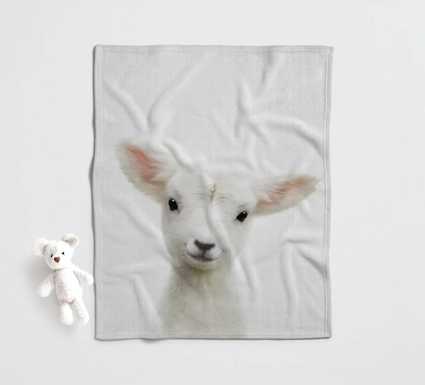 Kuckuckslamm Fleecedecke von Lila & Lola