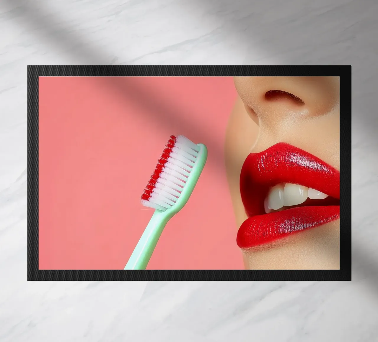 Rosso iconico: Routine di bellezza classica con spazzolino da denti zerbino da Dental art