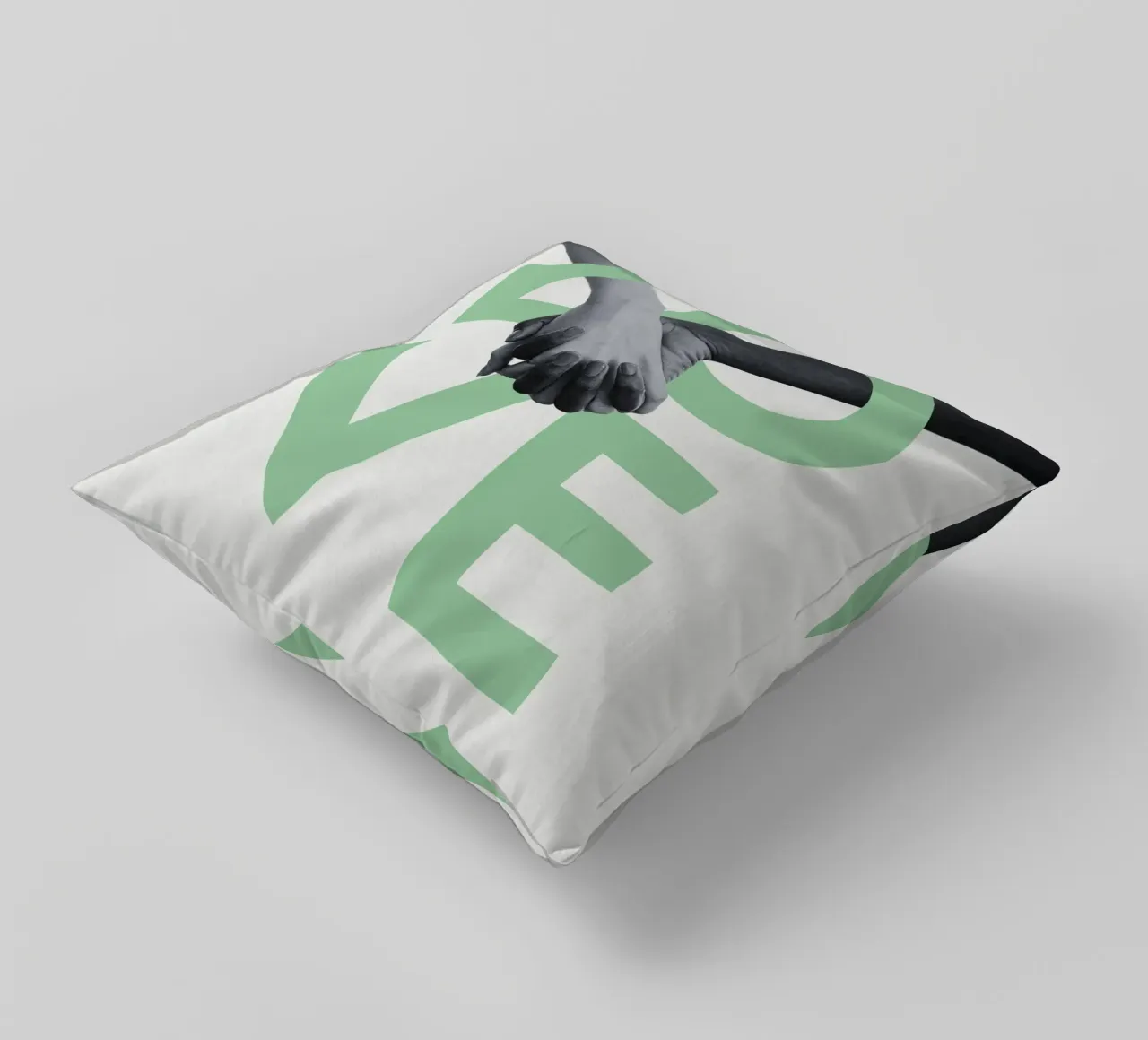 A LANGUAGE WE ALL UNDERSTAND cuscino da ARTEVO