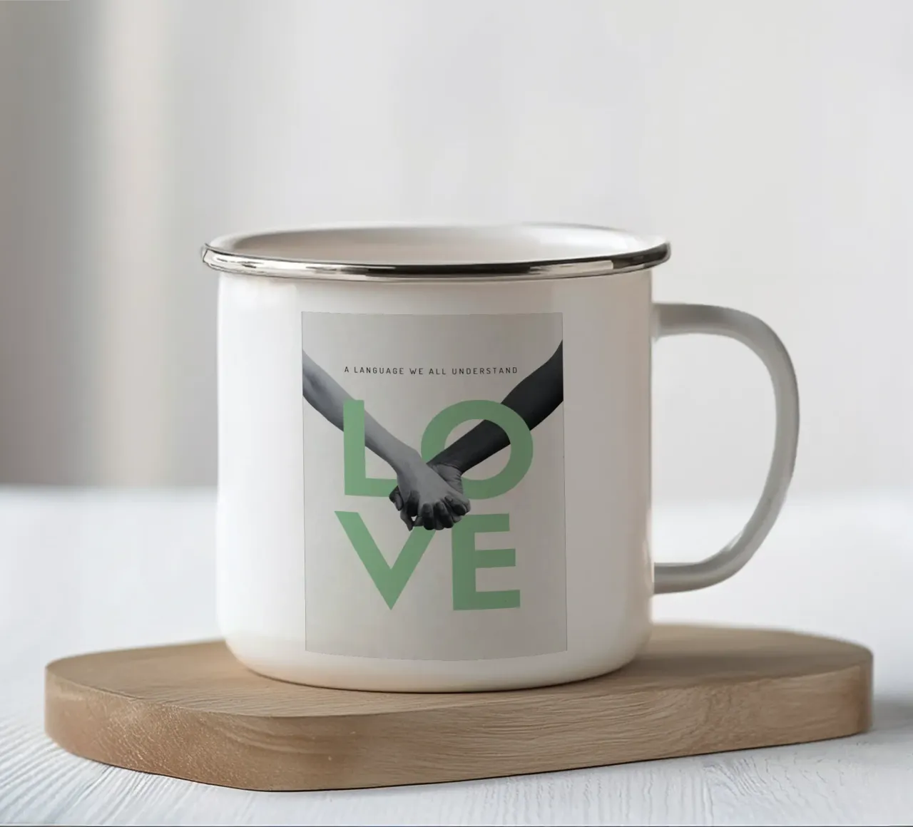 A LANGUAGE WE ALL UNDERSTAND tazza in smalto da ARTEVO