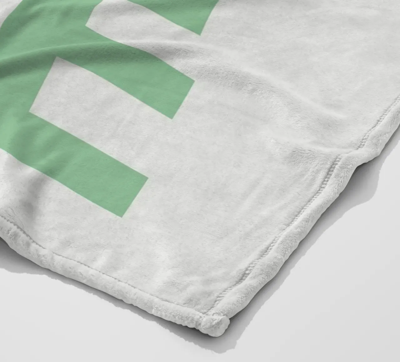 A LANGUAGE WE ALL UNDERSTAND coperta in pile da ARTEVO