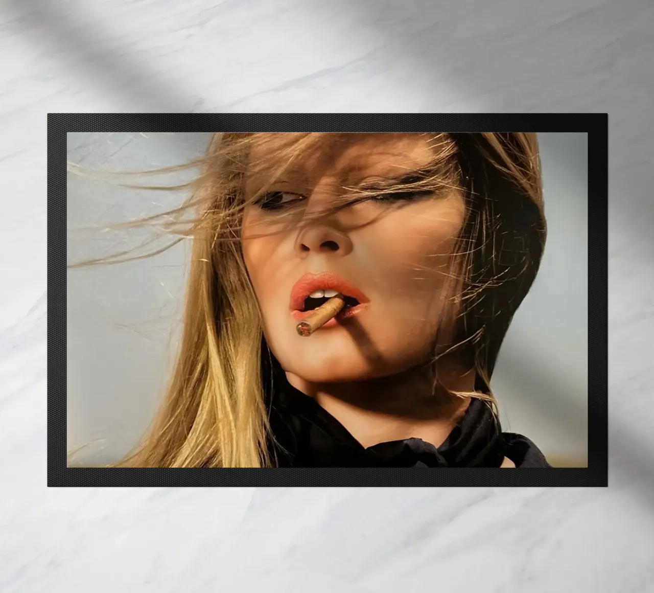 Bionda, brezza e sigaro zerbino da Galery Vintage