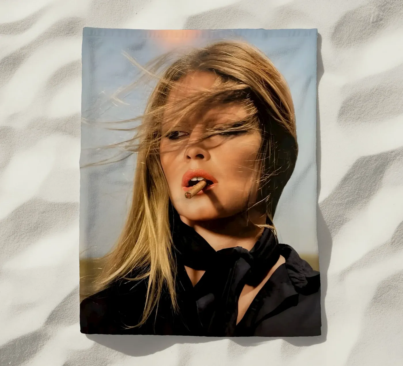Blonde, Breeze, and Cigar Strandtuch von Galery Vintage