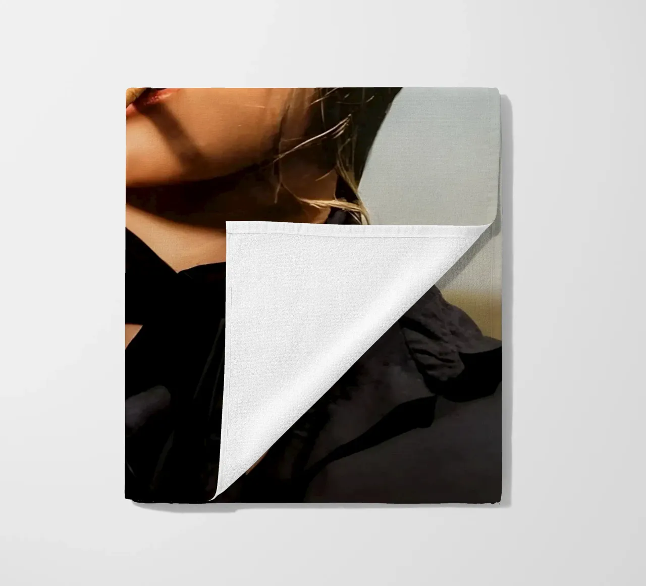 Bionda, brezza e sigaro telo mare da Galery Vintage