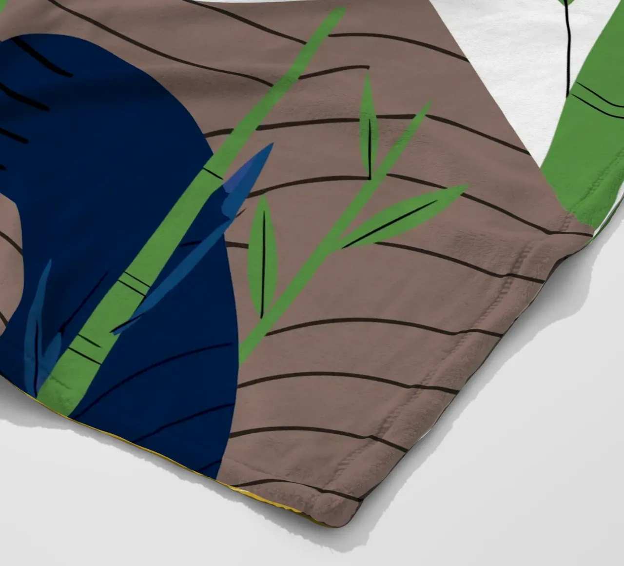 Panda isst Bambus Fleecedecke von PROTECT ANIMALS