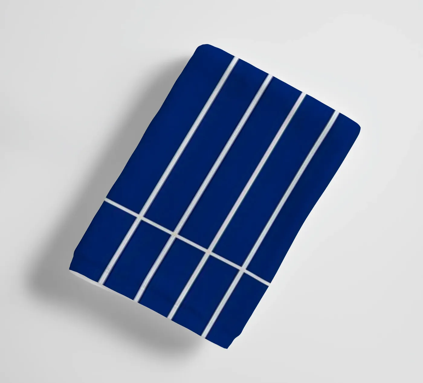 Wit rechthoekig raster op blauw badhanddoek van Timeless moderna