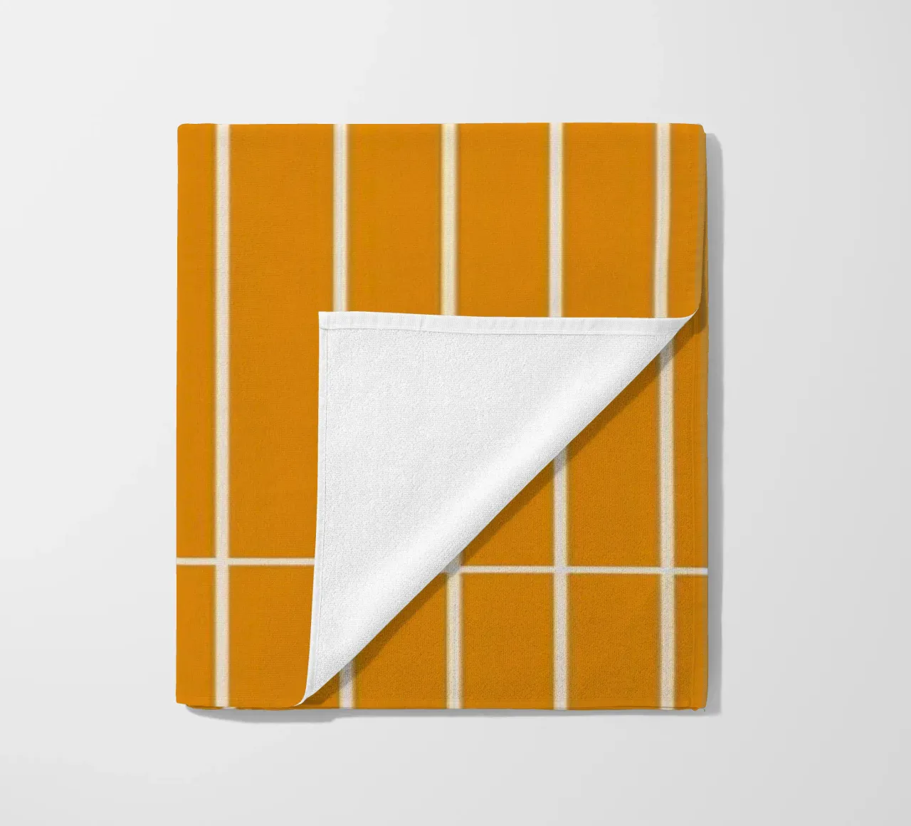 Griglia rettangolare bianca su giallo telo mare da Timeless moderna