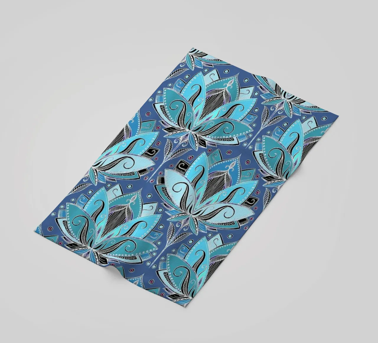 Art Deco Teal Lotus Pattern telo mare da Micklyn Le Feuvre