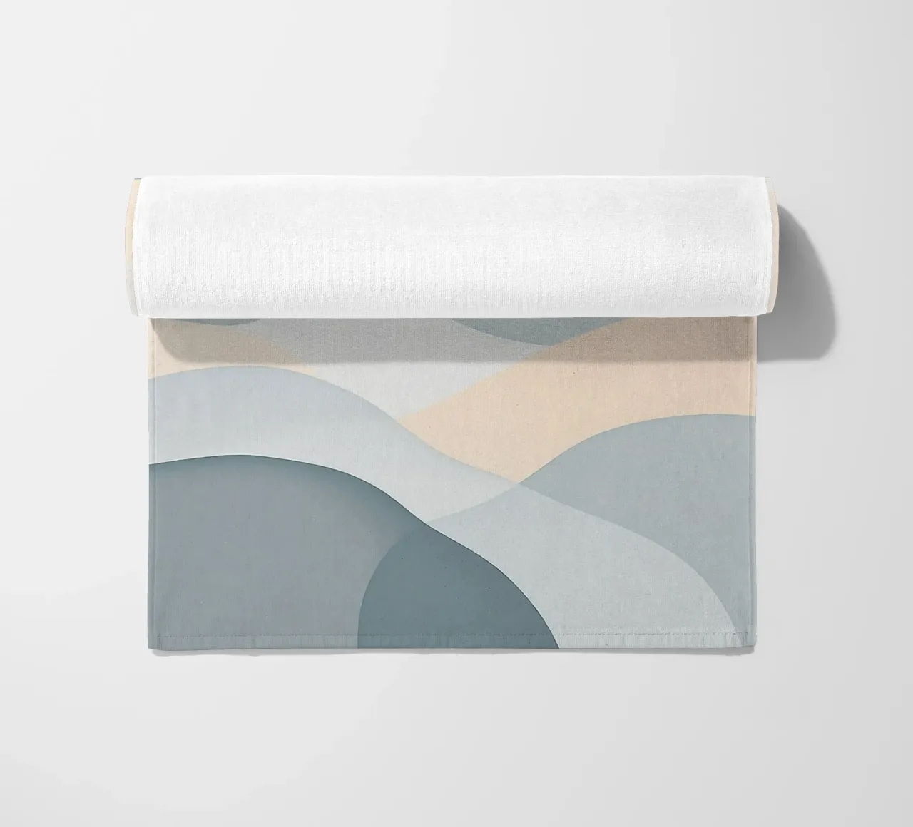 Nordic Calm Minimalist Landscape telo mare da Burk Smith