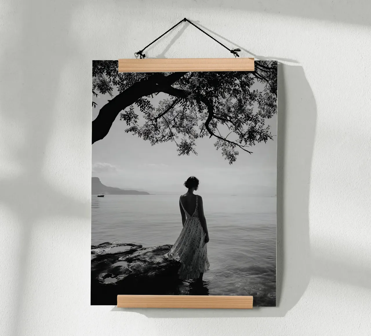 The Cliffside poster da Mononoir