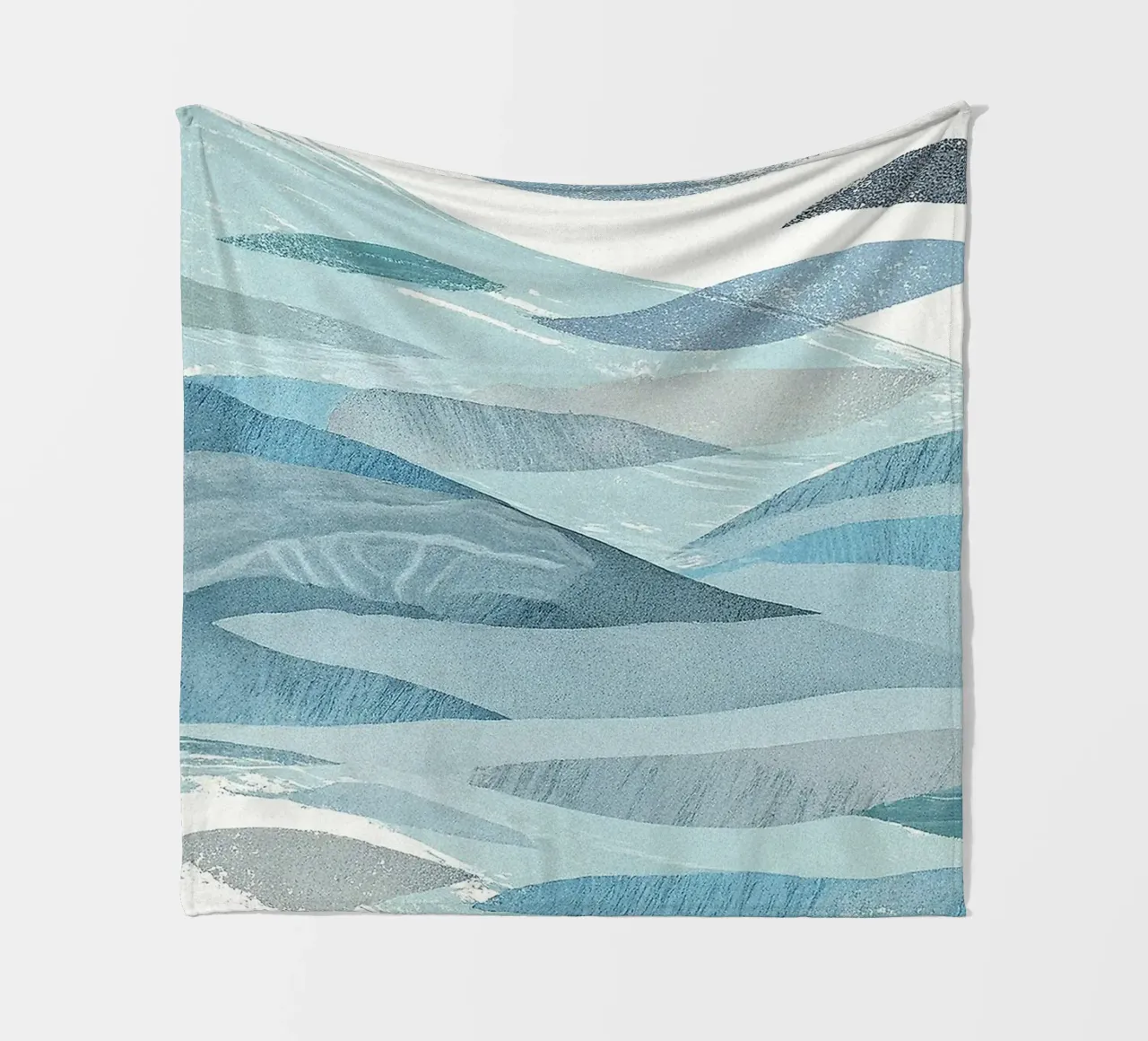 Scandinavian Abstract Waves in Cool Blue Tones coperta in pile da Burk Smith