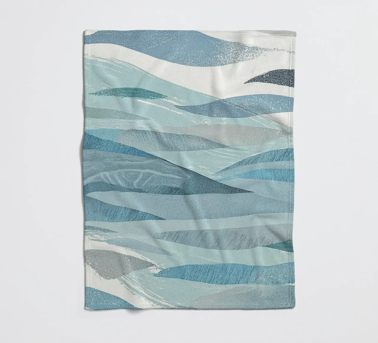 Scandinavian Abstract Waves in Cool Blue Tones coperta in pile da Burk Smith