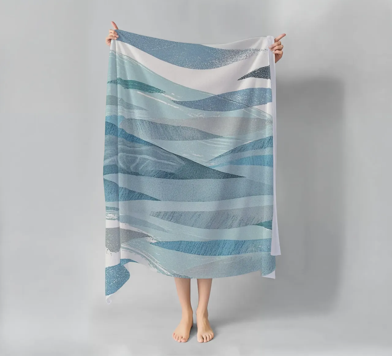 Scandinavian Abstract Waves in Cool Blue Tones telo mare da Burk Smith