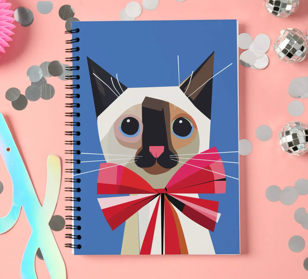 Weihnachtliche Siamkatze mit Schleife spiral notebook by DARIA IVANOVNA