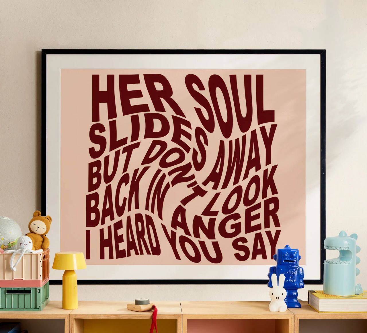Non guardate indietro con rabbia poster con telaio in legno da Gunawan Rb