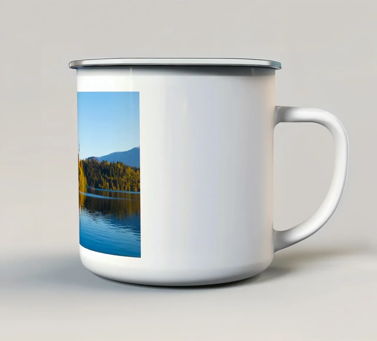 BLED 08 tazza in smalto da Tom Uhlenberg