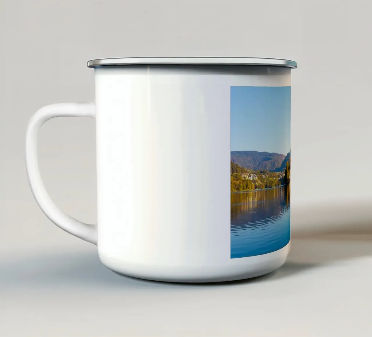 BLED 08 tazza in smalto da Tom Uhlenberg