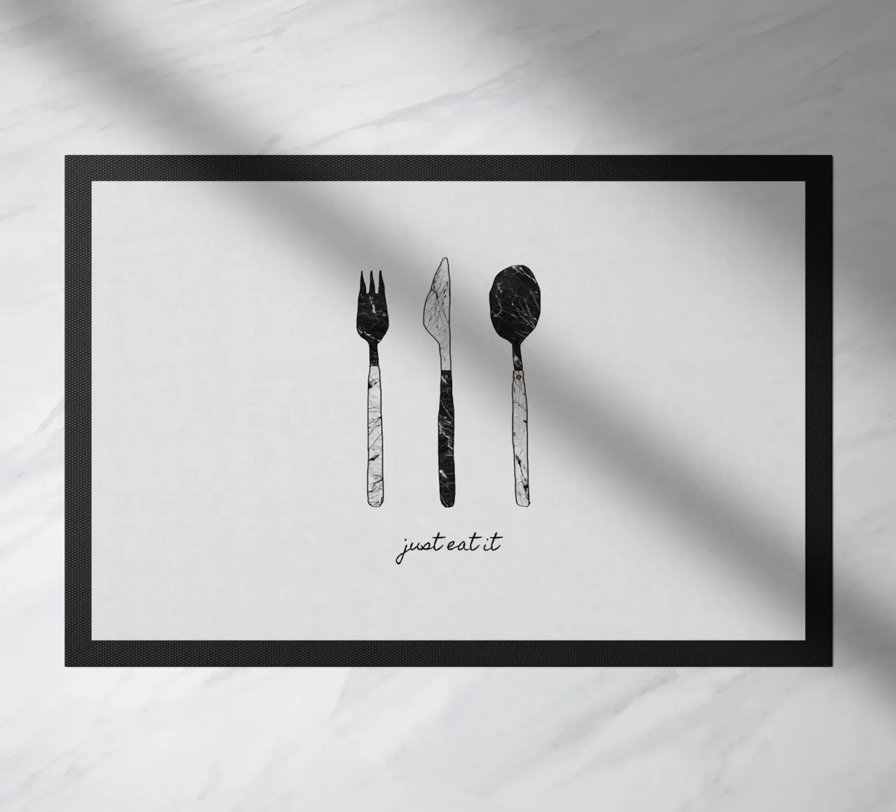 Mangiate e basta zerbino da Orara Studio