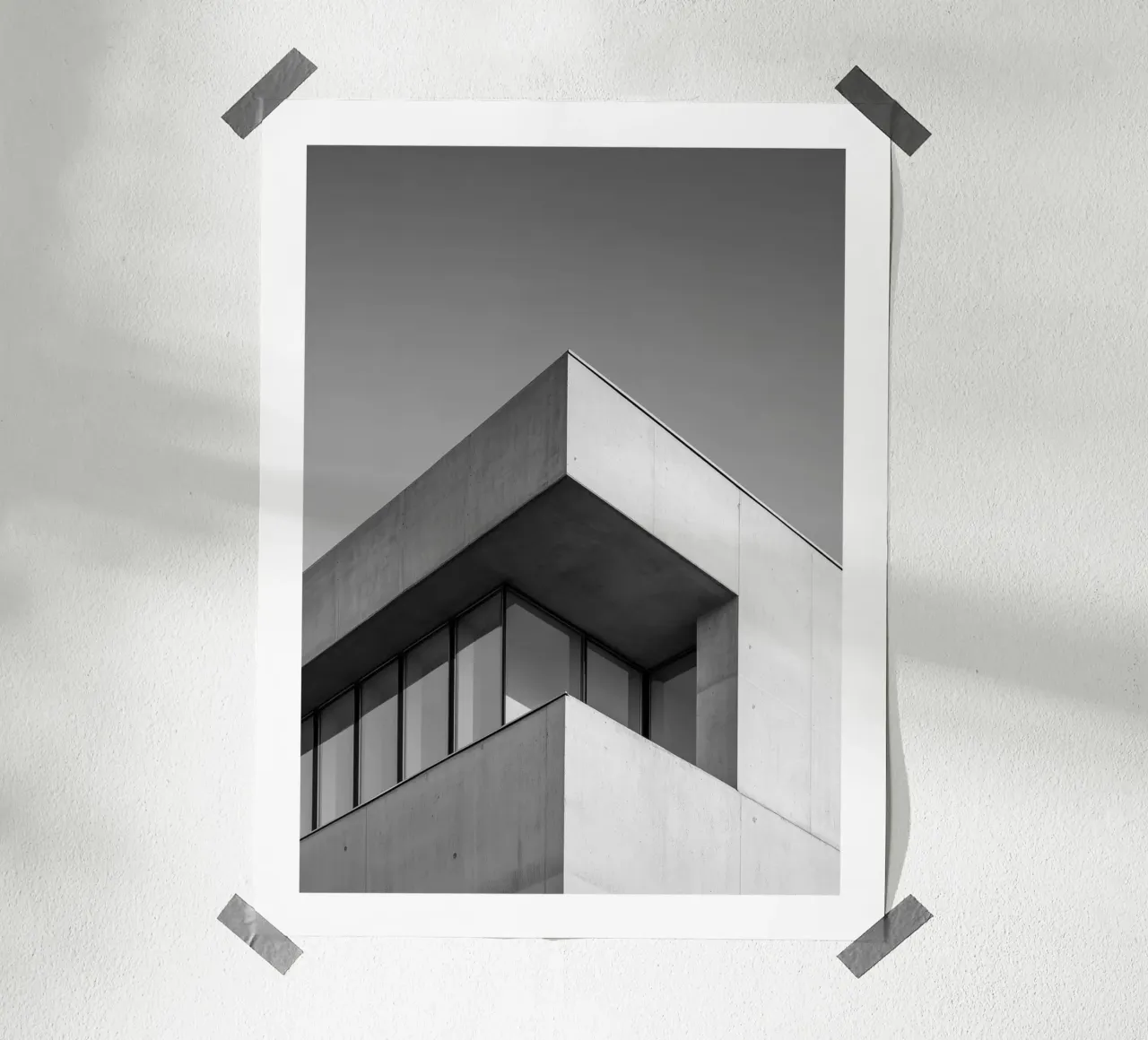 Angolo brutalista poster da Monochrome