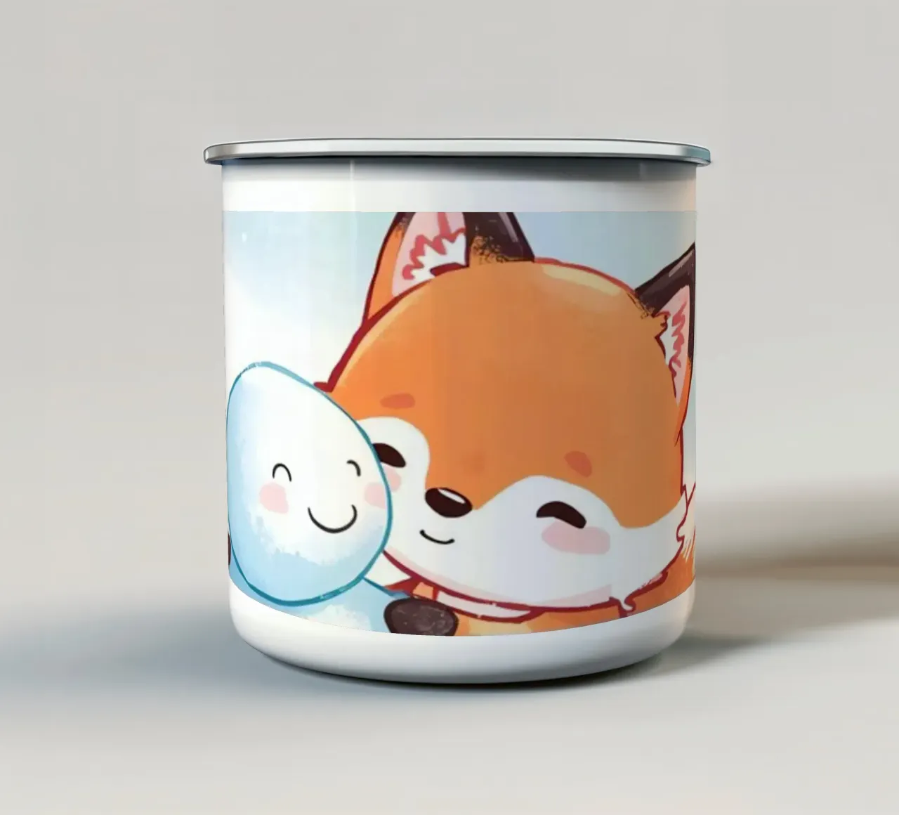 Abbracci caldi nella neve tazza in smalto da Voxy's Adventures