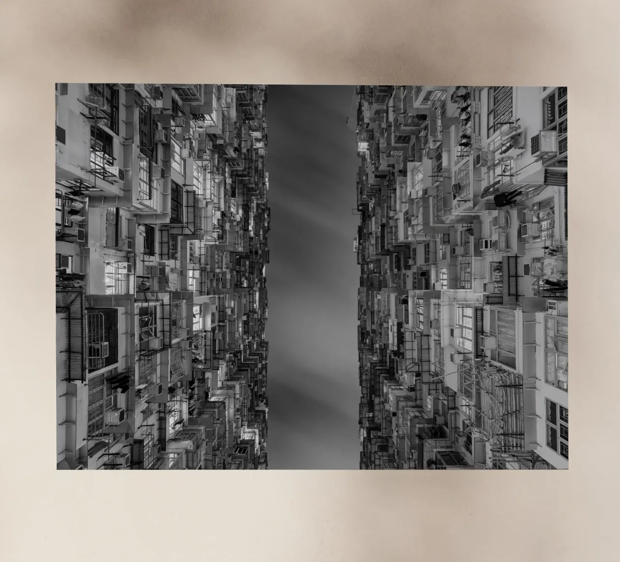 HONG KONG 24 pellicola backlit da Tom Uhlenberg