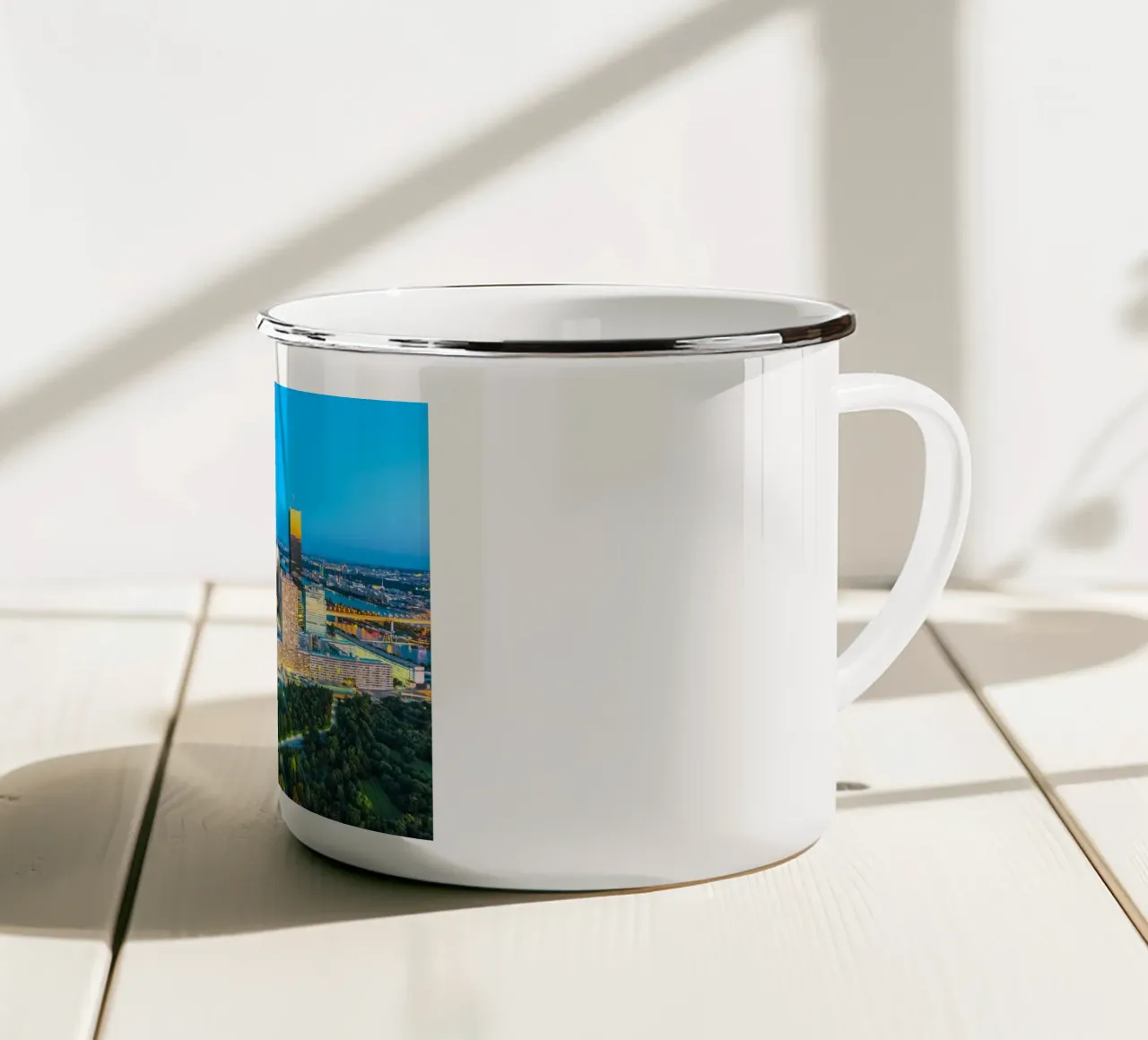 WIEN 02 tazza in smalto da Tom Uhlenberg