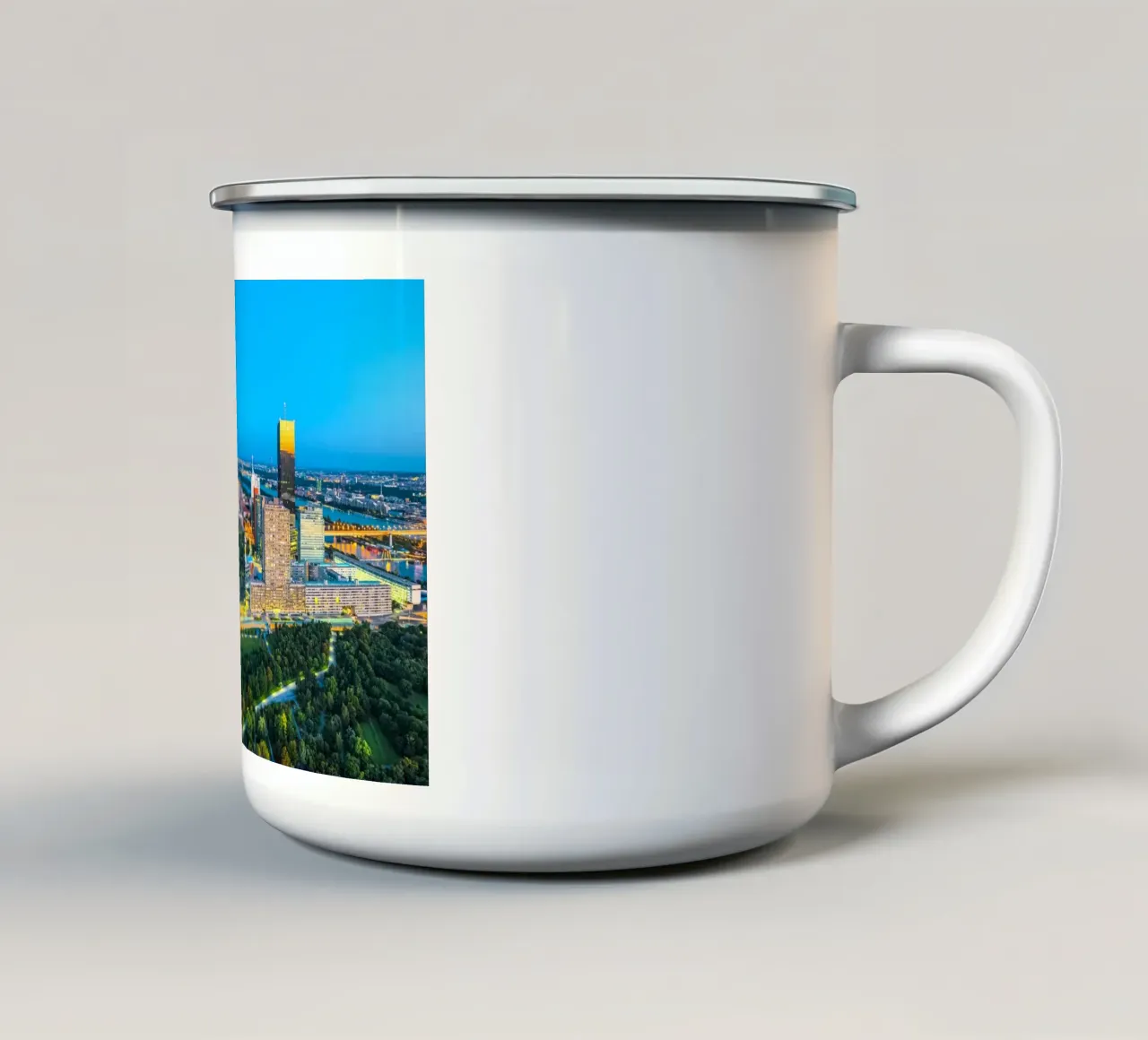 WIEN 02 tazza in smalto da Tom Uhlenberg