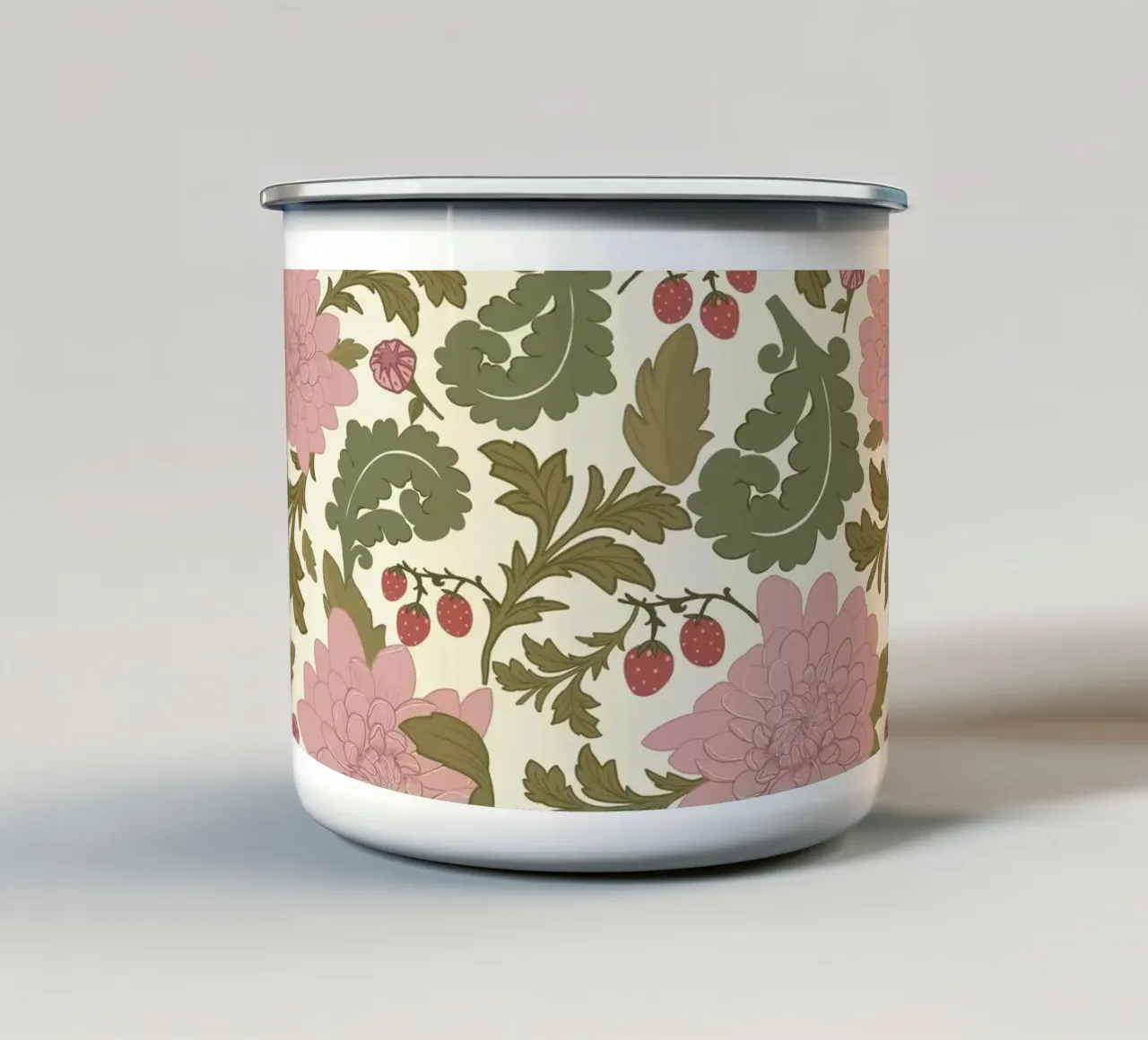 Fiori rosa con fragola tazza in smalto da GalerieGG