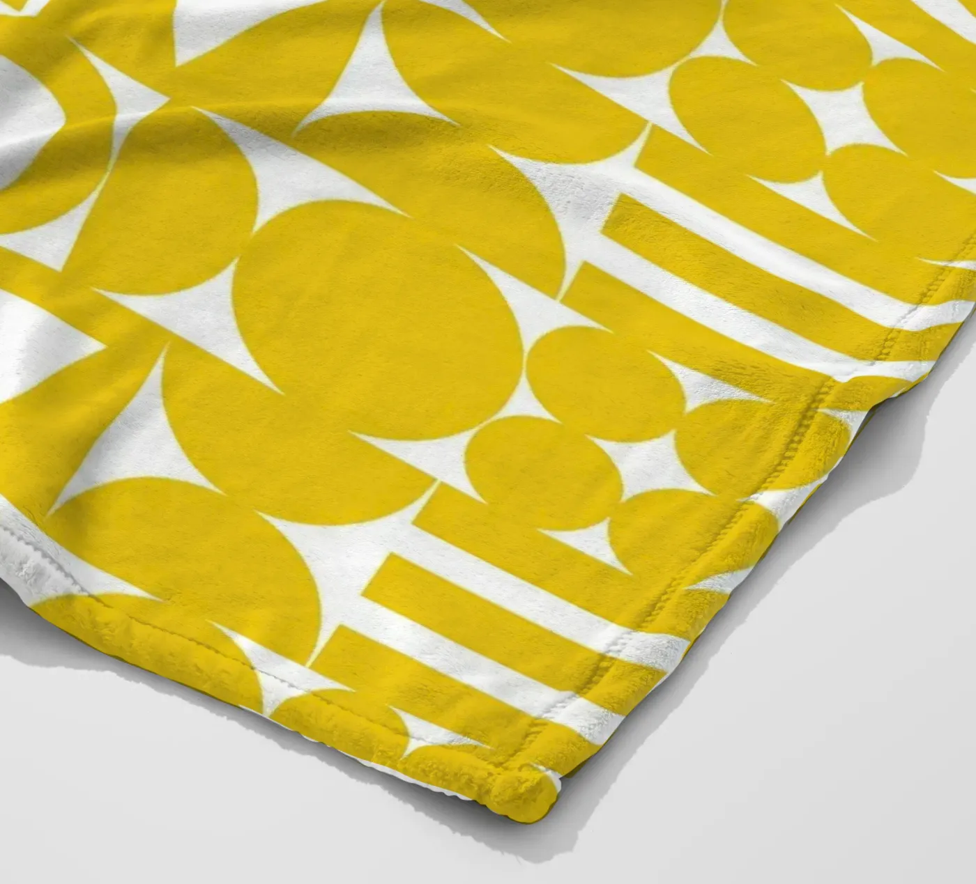 Geometric Yellow Shape Fleecedecke von Studio Fun Boy