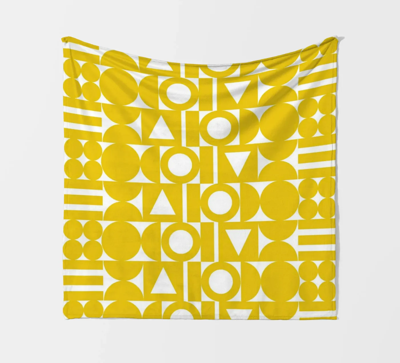 Geometric Yellow Shape Fleecedecke von Studio Fun Boy