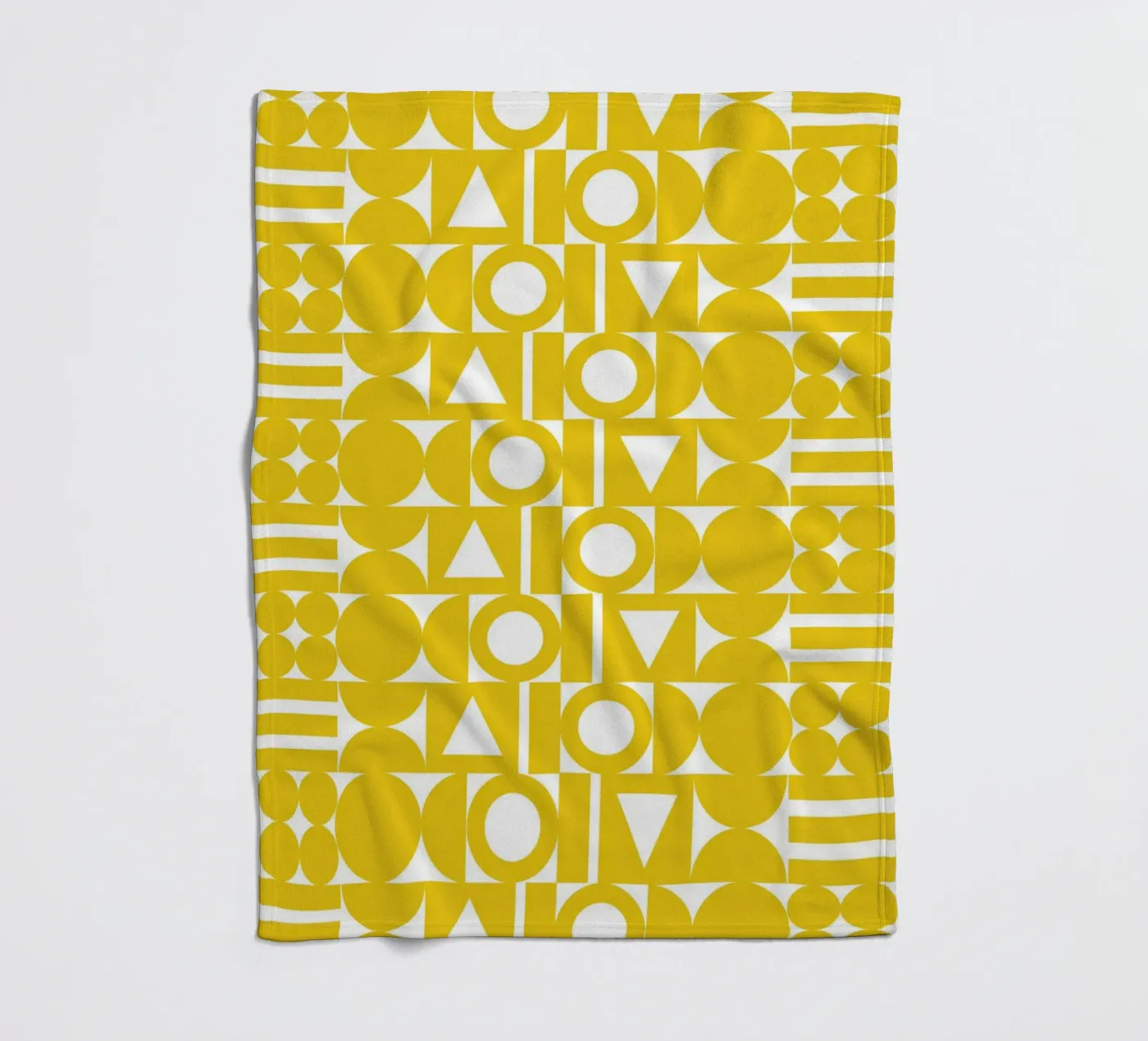 Geometric Yellow Shape Fleecedecke von Studio Fun Boy