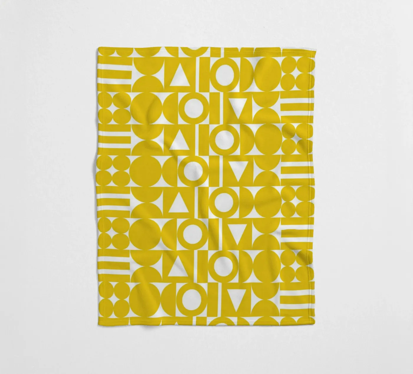Geometric Yellow Shape Fleecedecke von Studio Fun Boy